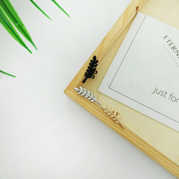 Last Pair⚡️leaves stud earrings - Picture 5 of 7